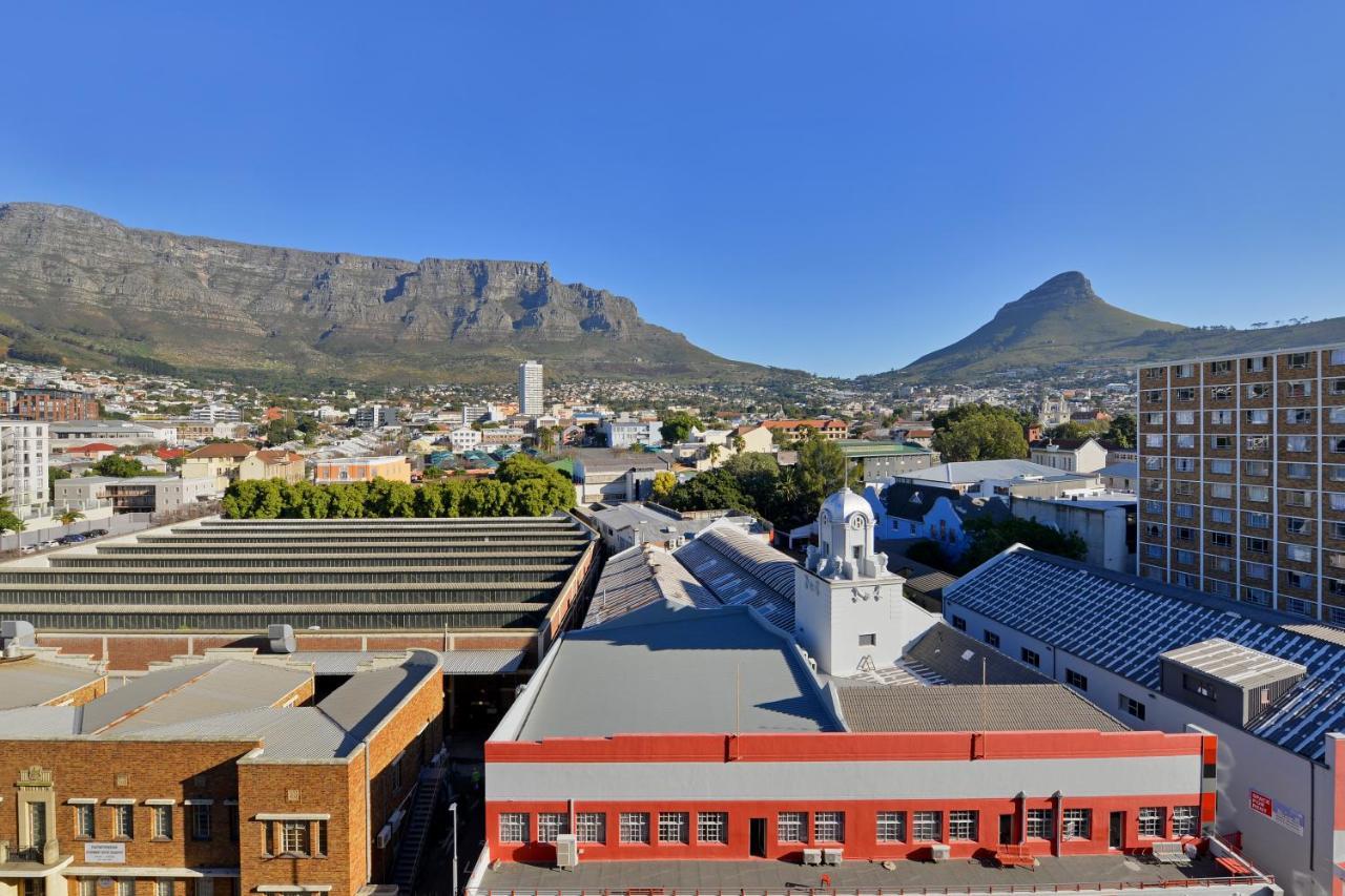 Apartment Top-floor 2 Bed Unmatched Table Mountain Views