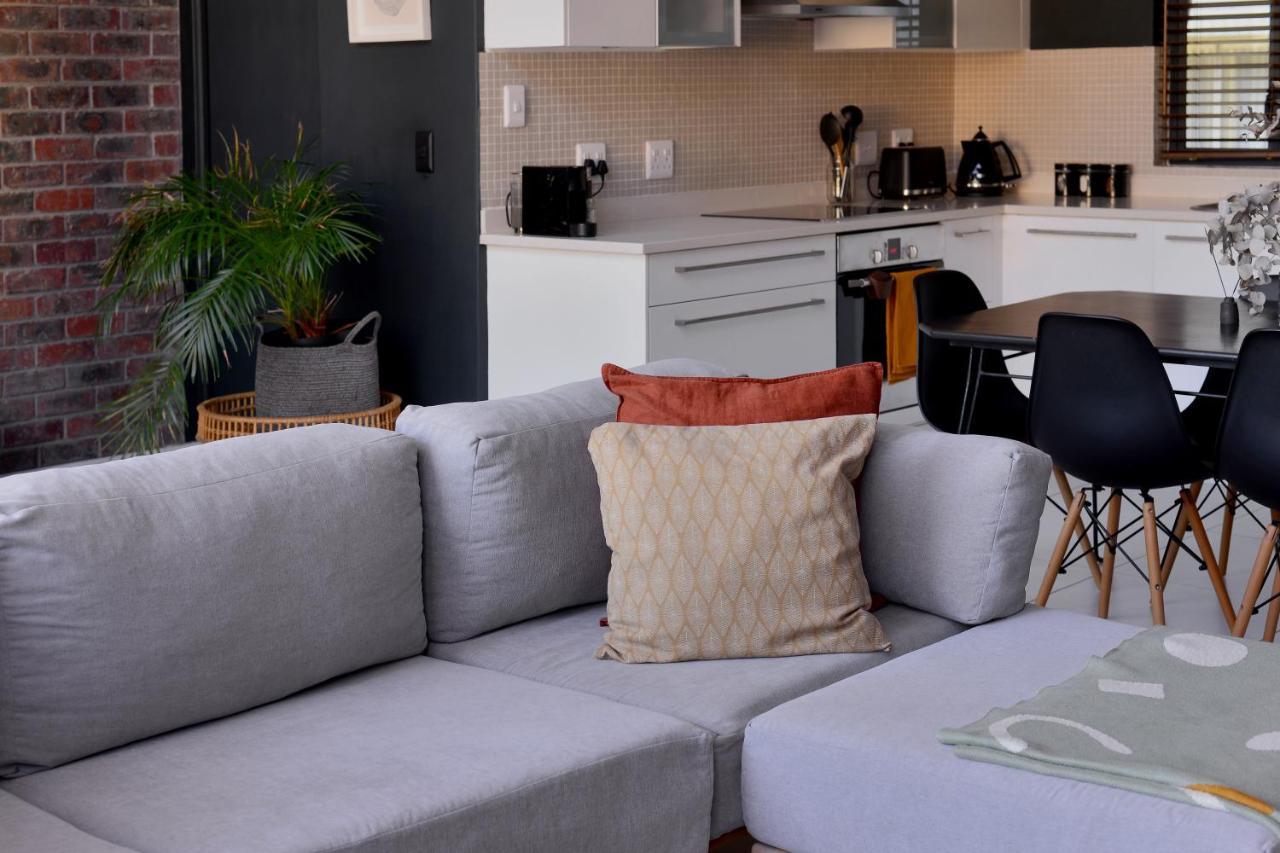 Apartment Top-floor 2 Bed Unmatched Table Mountain Views Cape Town